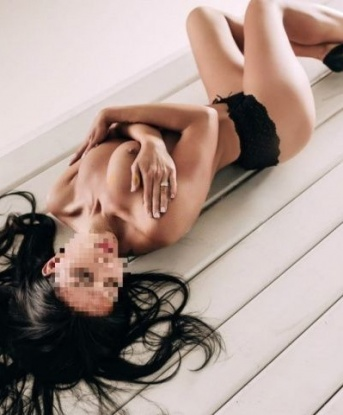 Страстная красотка предлагает свои услуги и обещает море удовольствия. Позвони, и я сделаю твои фантазии реальностью, только самые приятные эмоции! 4936, 22 года